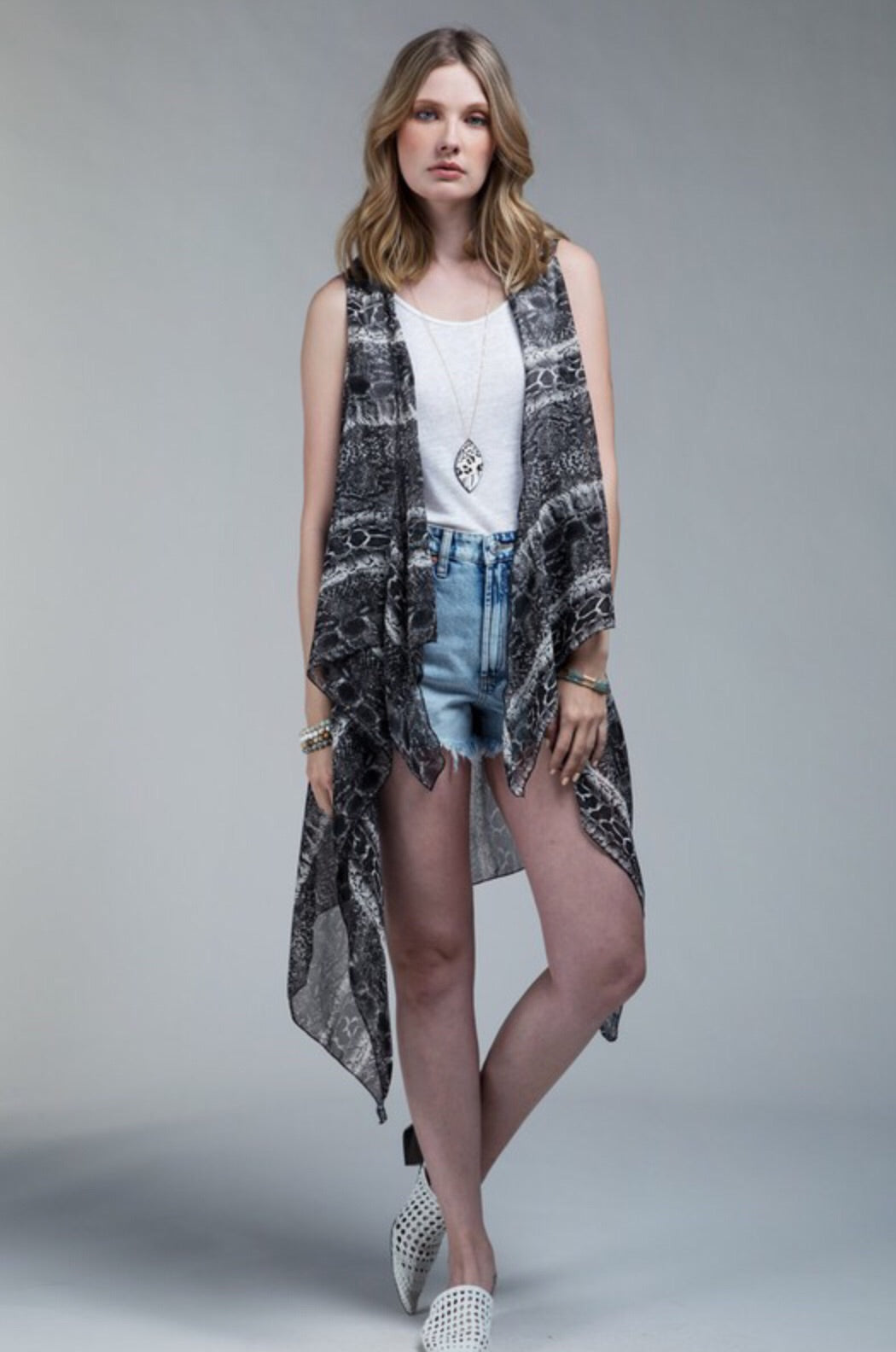 Sleeveless Snake Print Duster